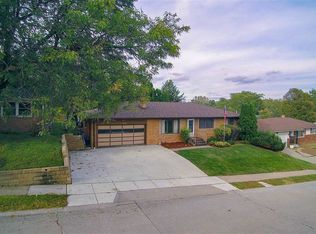 1328 Northlawn Rd, Davenport, IA 52804