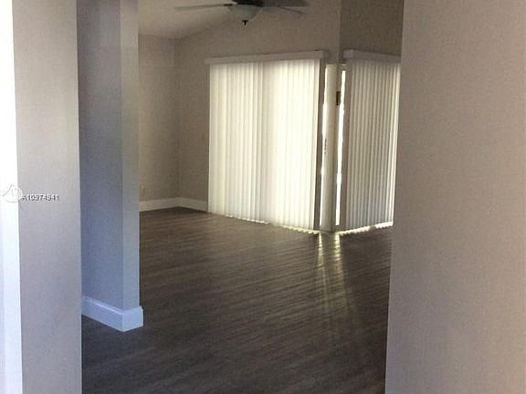 2nd image of 1397 Cottonwood Cir #1397