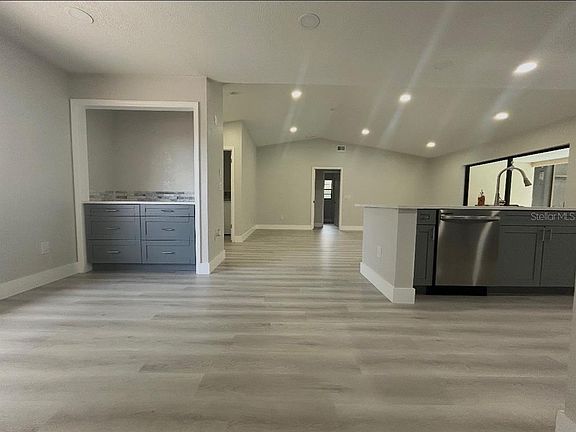5th image of 11189 LINDEN DRIVE