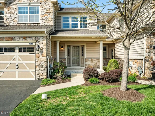 14 Tulip Dr, Malvern, PA 19355