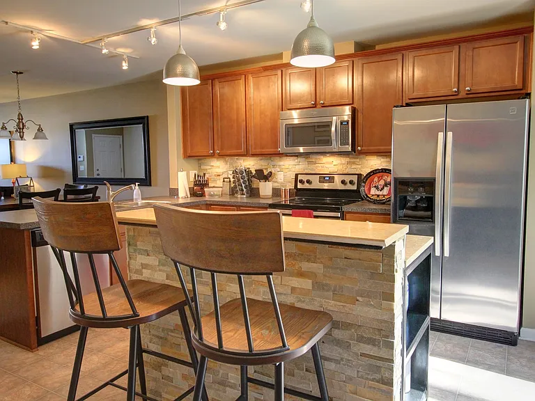 100 Stratford Lakes Dr #366 — Photo 4