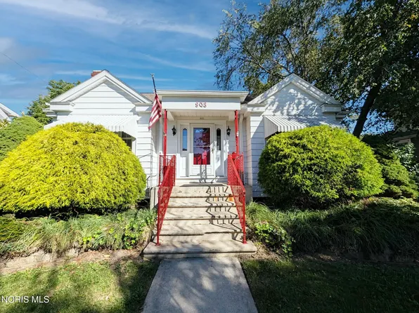 908 Cory St, Fostoria, OH 44830
