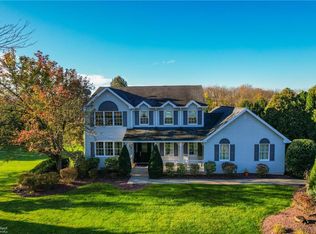 4677 Fairway Rd, Bethlehem, PA 18020