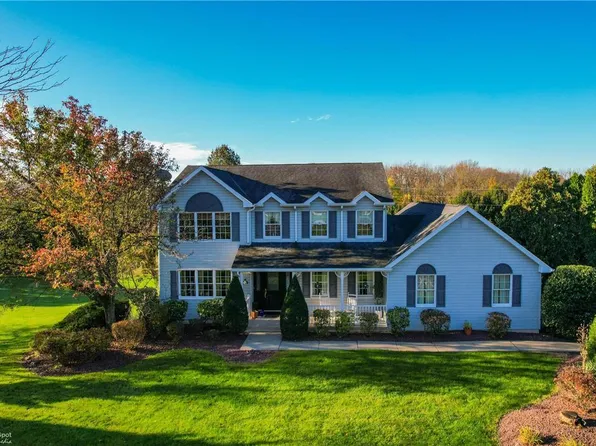 4677 Fairway Rd, Bethlehem, PA 18020