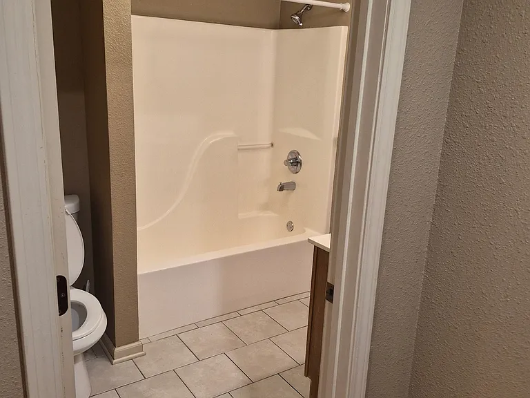 908 Cedar St #D — Photo 10