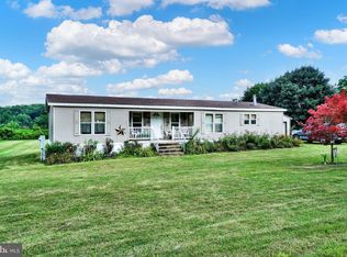 365 Graham Ln, Windsor, PA 17366