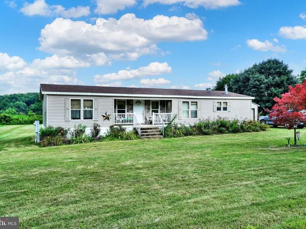 365 Graham Ln, Windsor, PA 17366