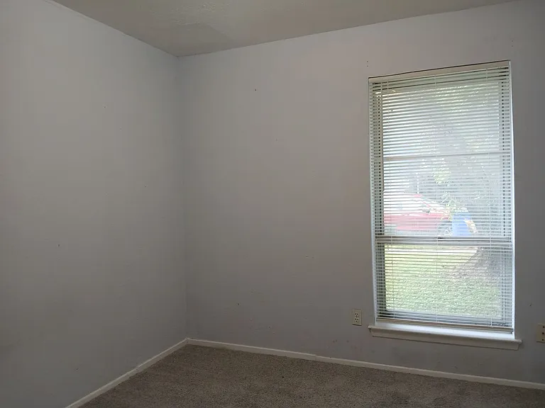 12109 Bishop Dr — Photo 26