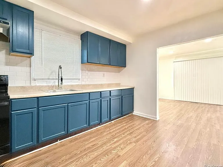 6847 Continental Ave — Photo 4