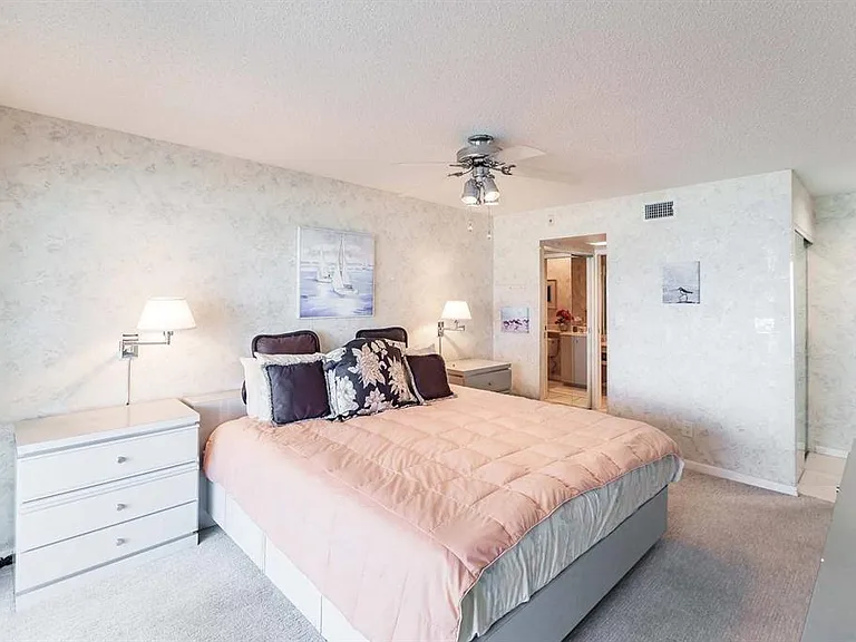 1055 W Peppertree Dr #802AA — Photo 12