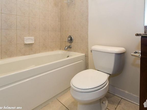 3rd image of 1438 W Belmont Ave #1514