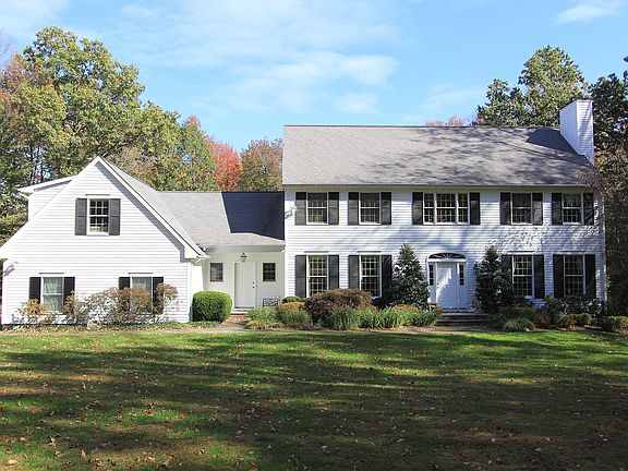 3rd image of 35 Sunderland Ln