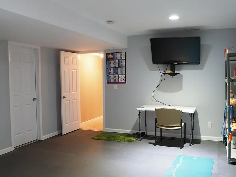 170 Grand Ave — Photo 24