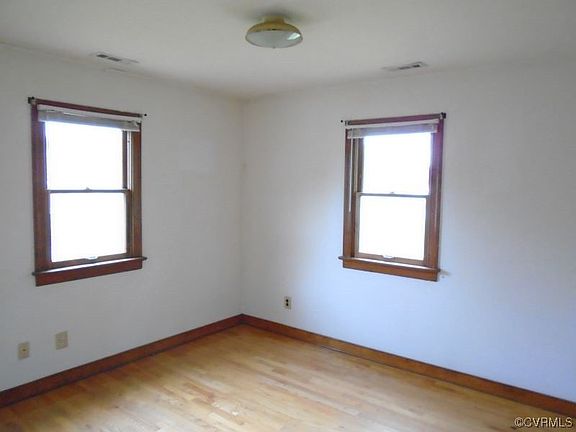 4th image of 6670 Wicker Meadows Cir
