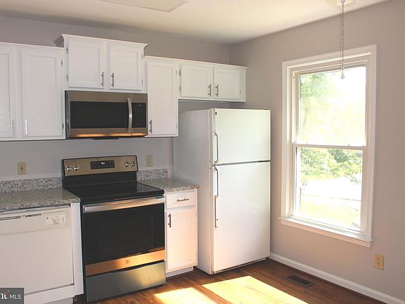 4th image of 10801 Chesterwood Dr