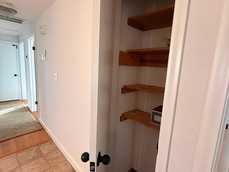 24 Dean Dr — Photo 11