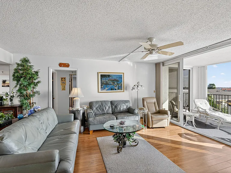 8200 Lakeshore Dr #507 — Photo 31