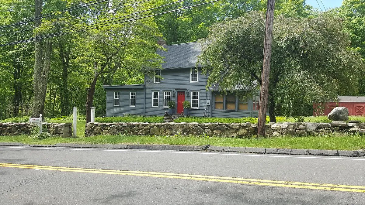 4 bed, 1.5 bath, 1658 sqft, $5,250 — Photo 1