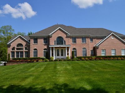 180 Oakland Mills Rd, Manalapan, NJ, 07726