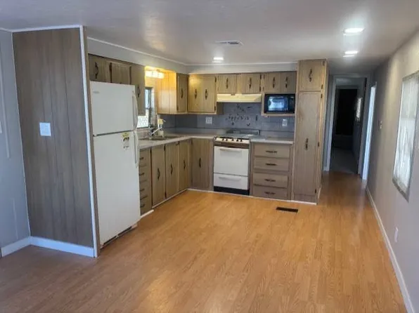 900 S Idaho Rd #44, Apache Junction, AZ 85119