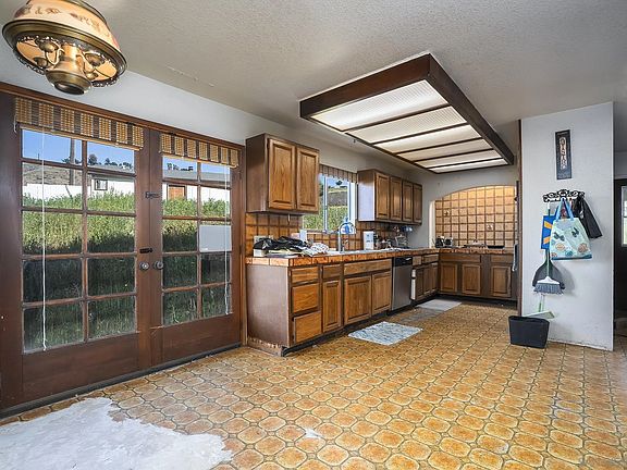 3rd image of 4829 Dehesa Rd