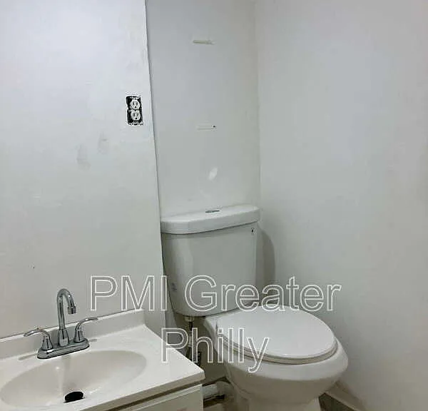 1523 W Cheltenham Ave — Photo 12