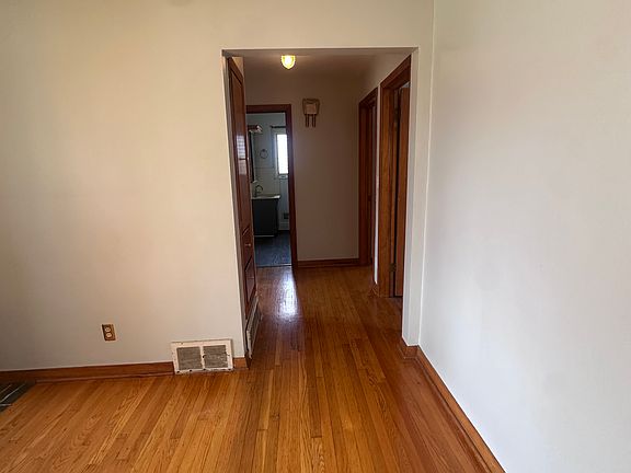 2nd image of 2636 Nottingham Rd