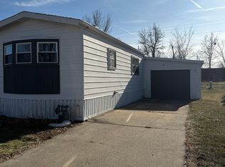 610 Tanglewood Rd, Matteson, IL 60443