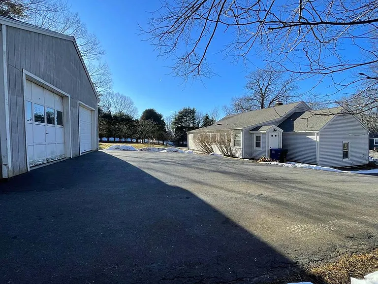 732 Highland Ave — Photo 18