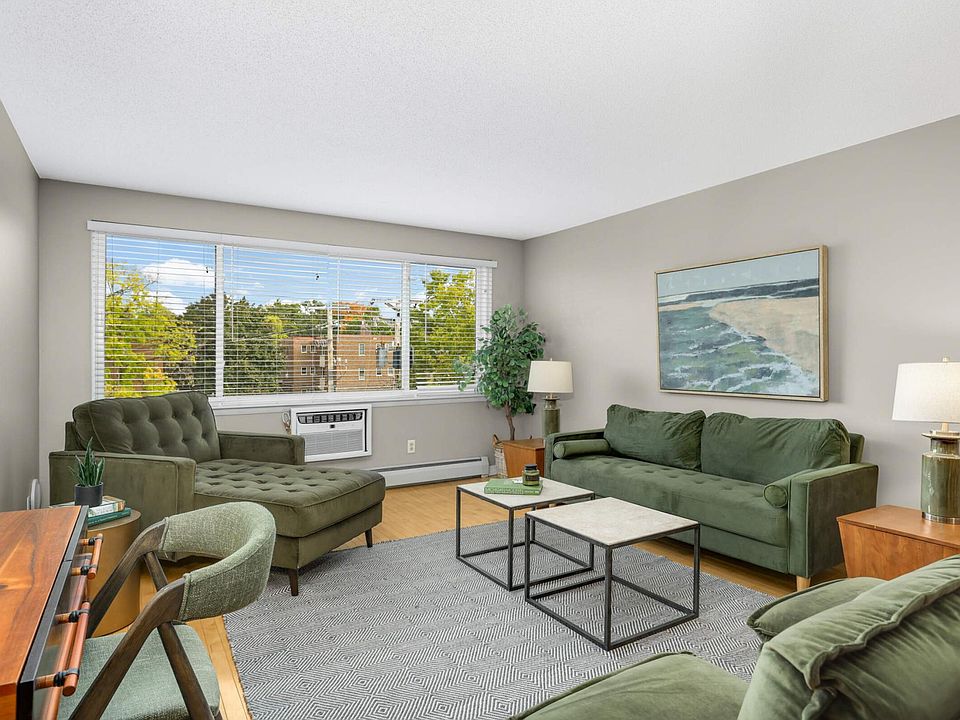 1st image of 2700 W 44th St APT 401