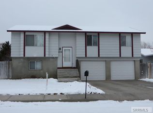 856 Coachman Dr, Idaho Falls, ID 83402
