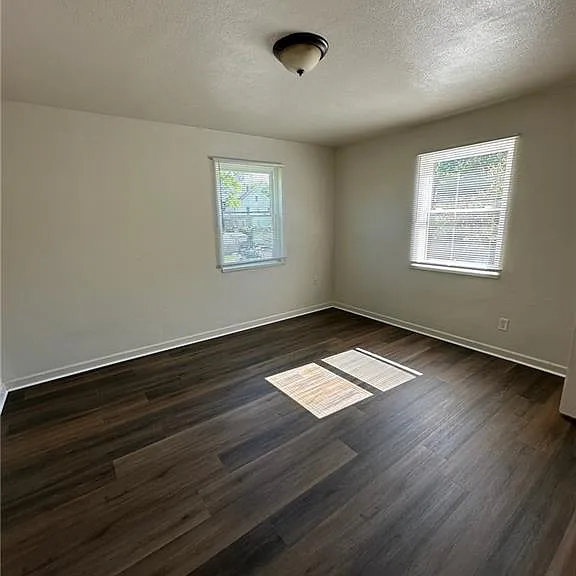 102 E Norman Ave — Photo 12
