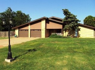 521 Brookside Ter, Moore, OK 73160