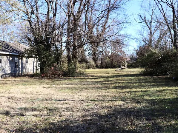 1015 N B St, Rogers, AR 72756