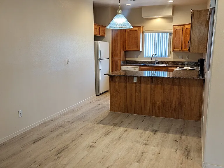 740 Hardy Way #E — Photo 7