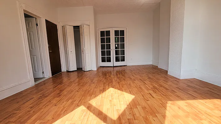 Rented by New York Dwellings LLC | media 19