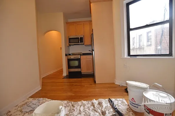 Rented by Manhattan Realty Group | media 10