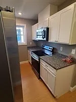 2 bed, 1.0 bath, 900 sqft, $2,700 — Photo 3