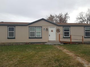 6300 Crestfields Rd, Yakima, WA 98903