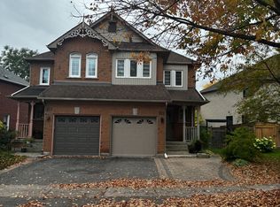 102 Woodroof Cres, Aurora, ON L4G 7H3