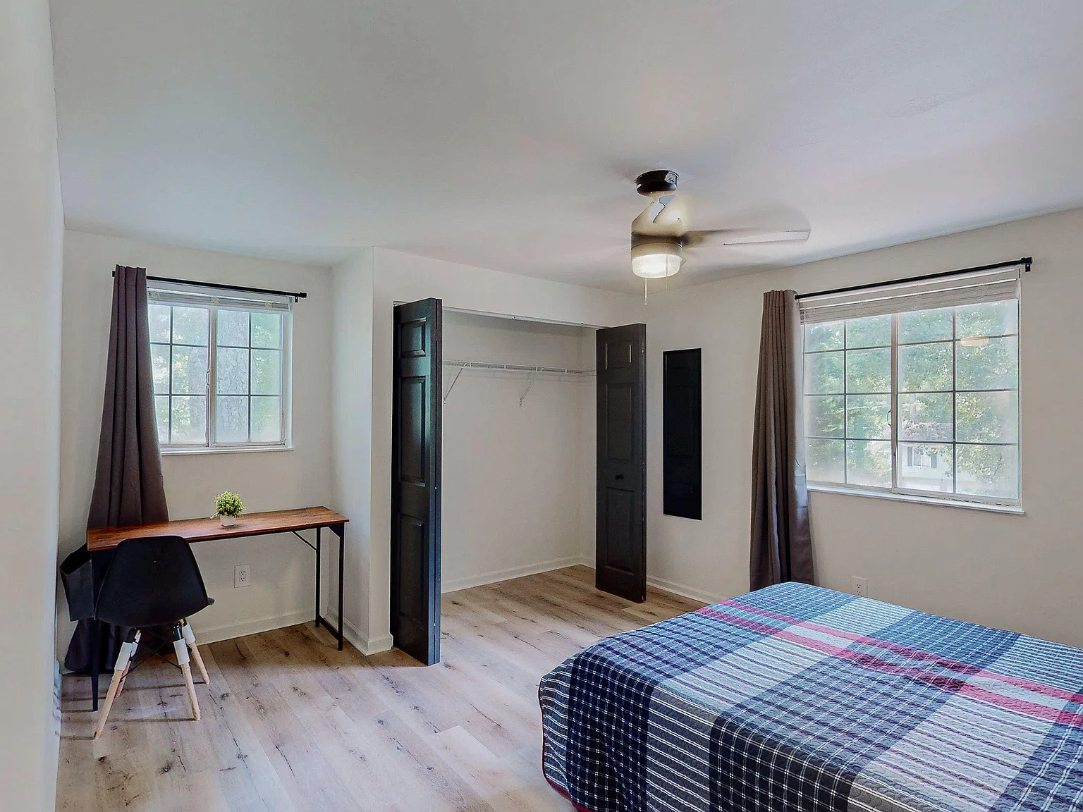 4 bed, 4.5 bath, 1945 sqft, $797 — Photo 2
