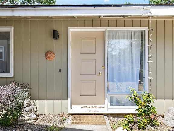 5th image of 795 Twin Pines Cir