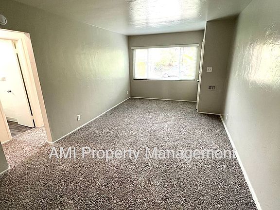 5th image of 1712 32nd St #0