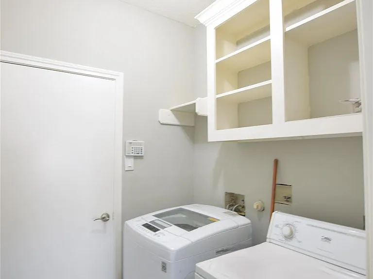 4602 Summer Lakes — Photo 24