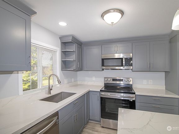 5th image of 4401 37th Avenue SE #91