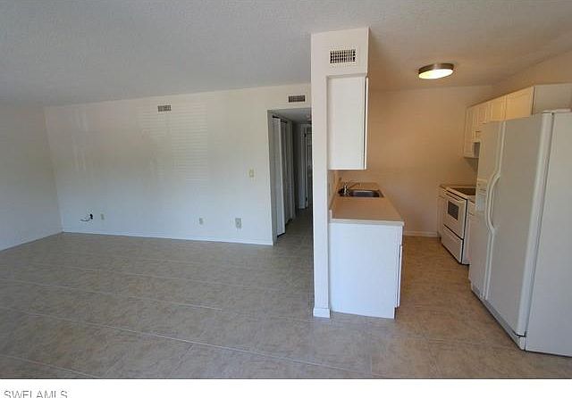 1st image of 4621 Bayshore Dr APT Q3