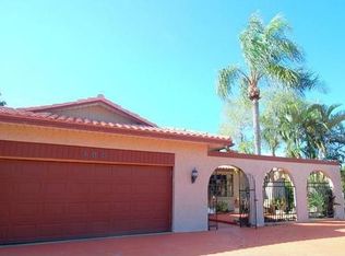 386 2nd Ave N, Tierra Verde, FL 33715