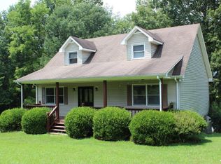 2724 Highland Rd, Lafayette, TN 37083