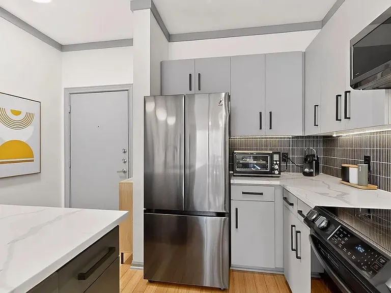 4111 Gilbert Ave #101 — Photo 8
