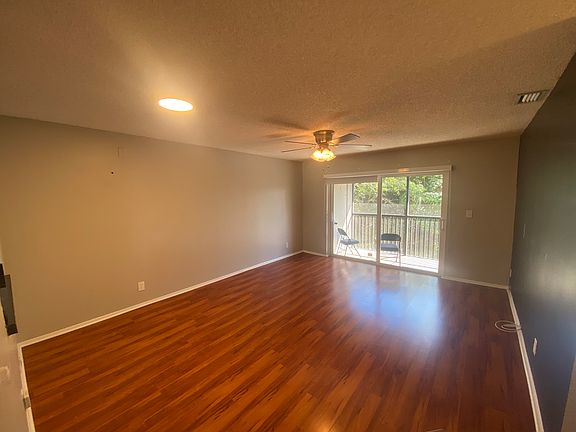 5th image of 9184 NW 40th St